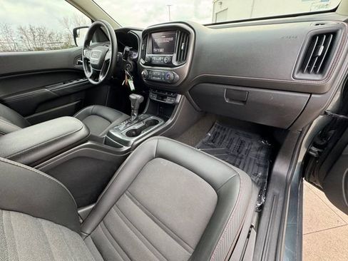 Used 2015 GMC Canyon SLE w/ All-Terrain Package image 31