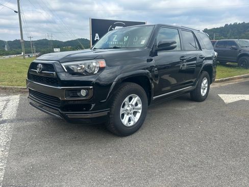 Used 2019 Toyota 4Runner Limited image 1