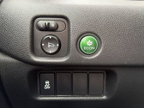 Used 2018 Honda Pilot EX image 18