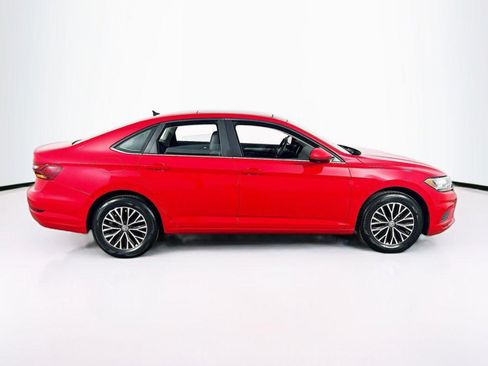 Used 2021 Volkswagen Jetta SE w/ SE Cold Weather Package FWD image 10