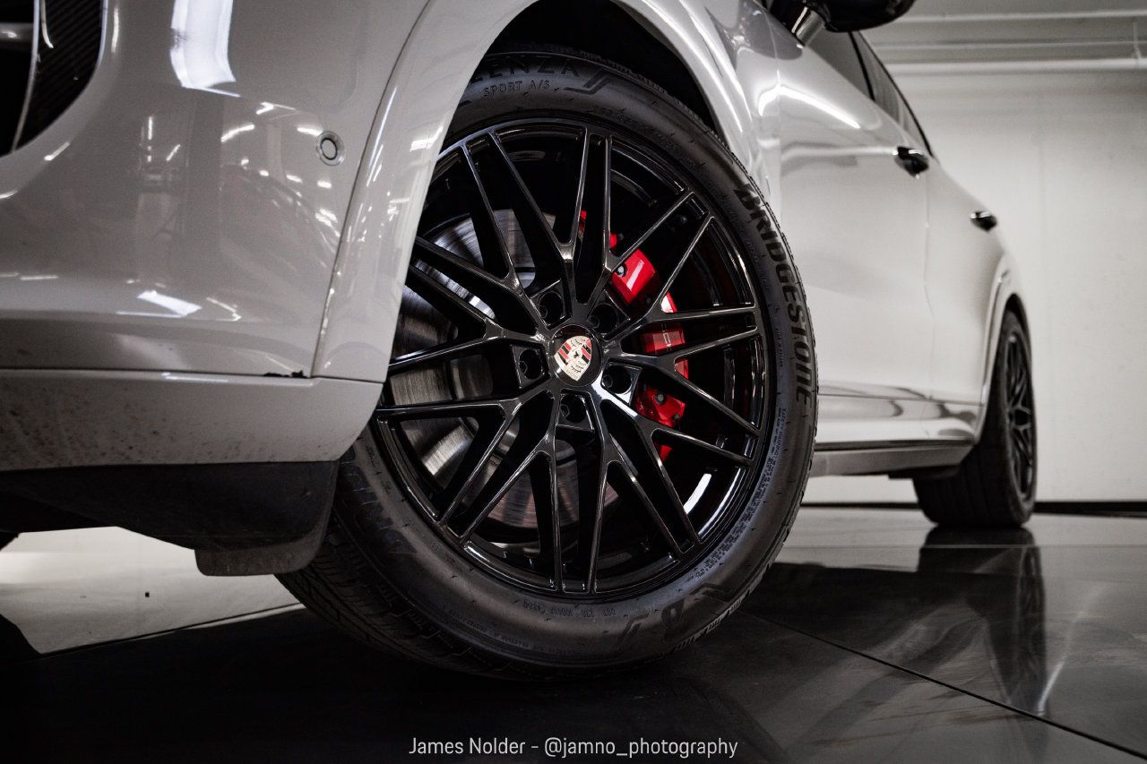 Certified 2024 Porsche Cayenne S AWD/4WD image 12