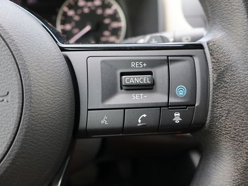 Used 2023 Nissan Rogue SV FWD image 37