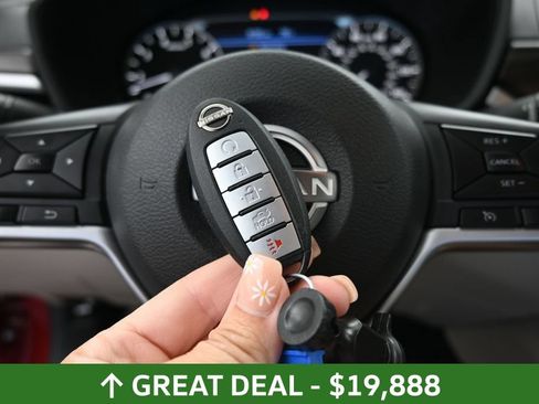 Used 2025 Nissan Altima 2.5 SV FWD image 35