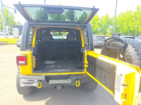 Used 2019 Jeep Wrangler Unlimited Sport S AWD/4WD image 11