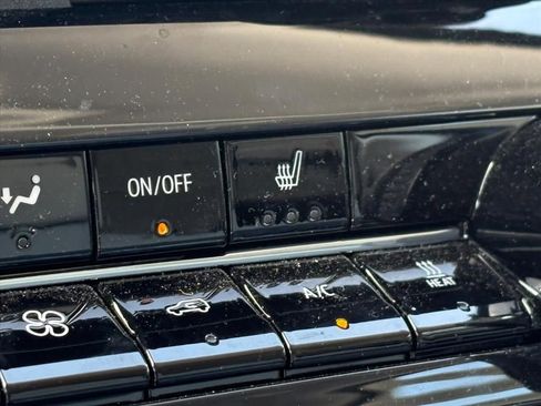 Used 2024 Honda Prologue EX image 12