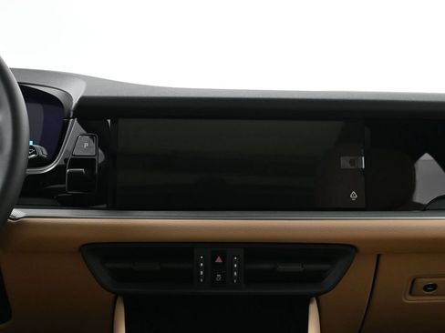 Certified 2026 Porsche Cayenne AWD/4WD image 11