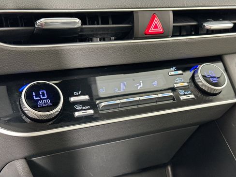 Used 2023 Hyundai Sonata SEL w/ Convenience Package FWD image 16