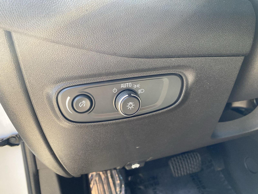Used 2020 Chevrolet Equinox LS AWD/4WD image 48