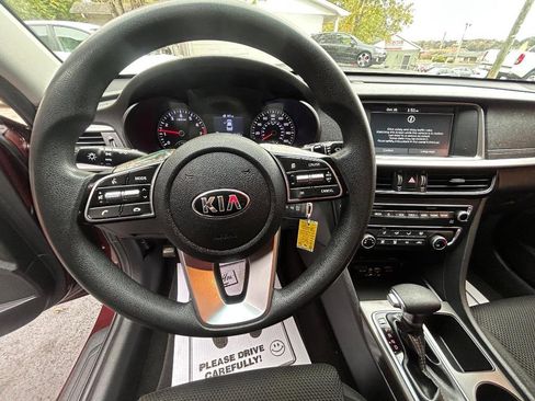 Used 2020 Kia Optima LX image 15
