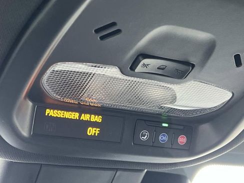 Used 2025 Buick Envista Sport Touring w/ Convenience I Package image 31