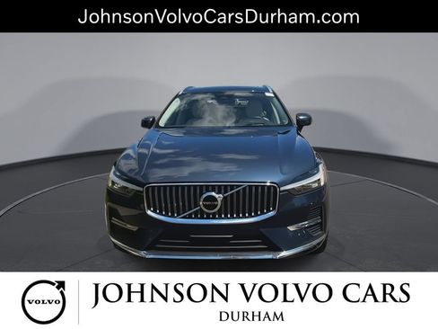 Used 2023 Volvo XC60 B5 Ultimate w/ Protection Package Premier AWD/4WD image 3