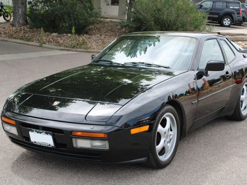 Used 1990 Porsche 944 Coupe RWD image 1