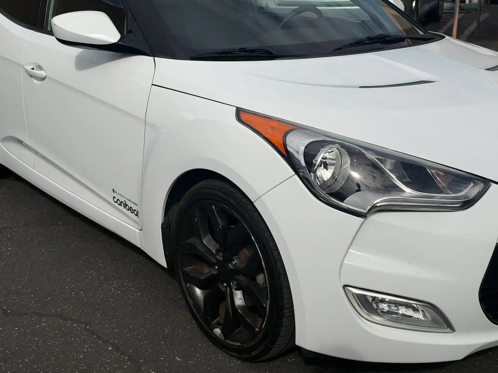 Used 2013 Hyundai Veloster w/ Style Pkg FWD image 10