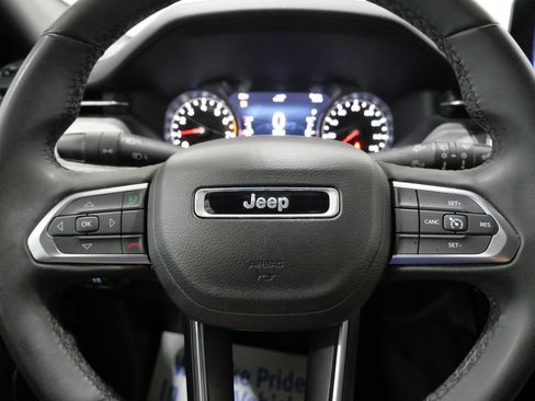 Used 2024 Jeep Compass Latitude AWD/4WD image 15