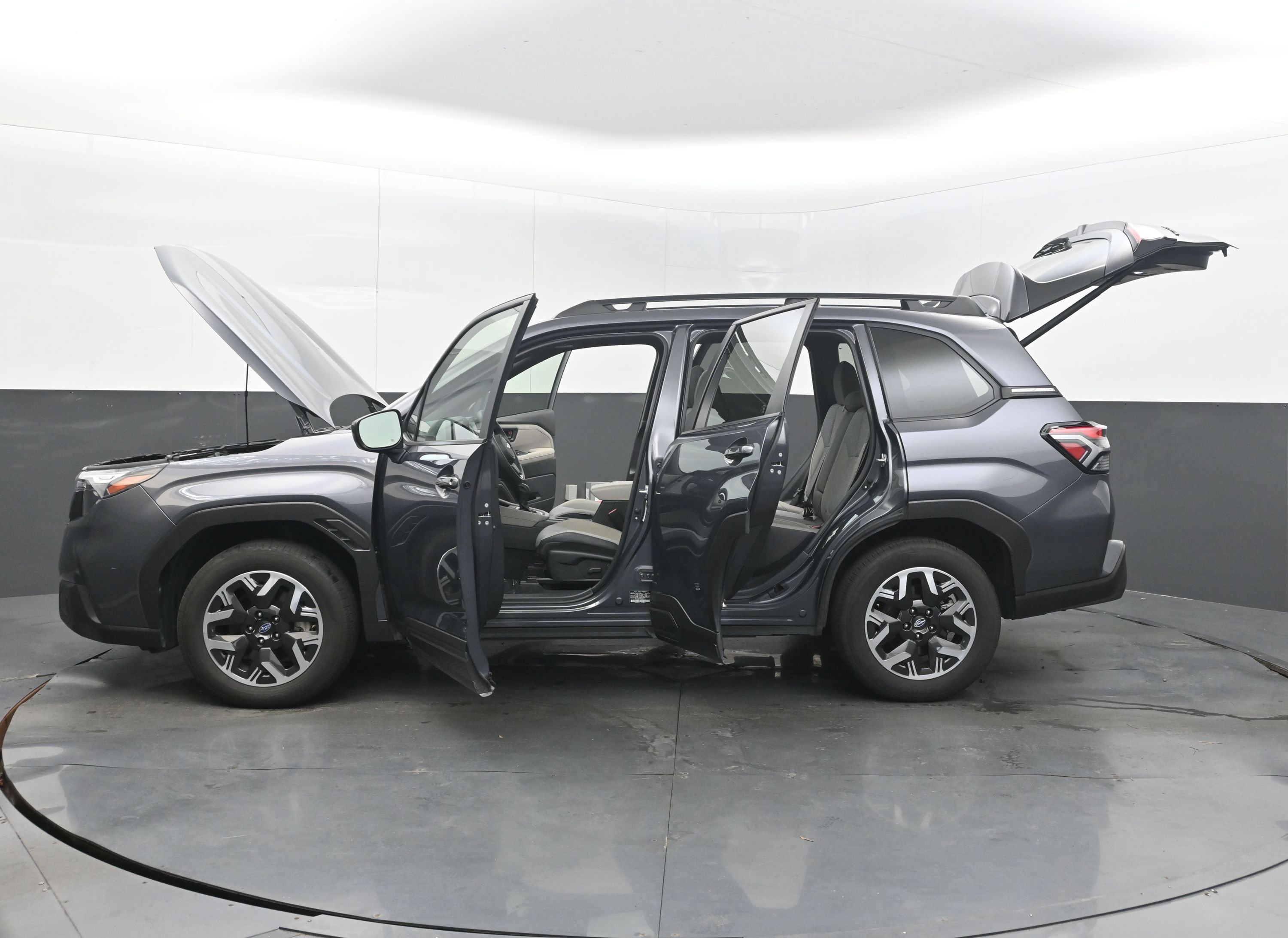 Used 2025 Subaru Forester Premium AWD/4WD image 42