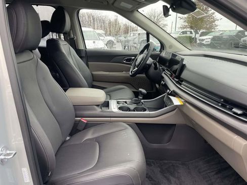 New 2026 Kia Carnival EX image 14