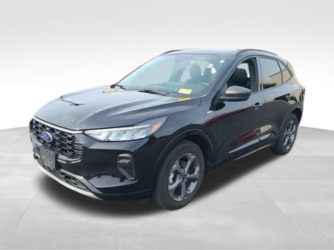 Used 2024 Ford Escape ST-Line w/ Tech Pack #1 AWD/4WD image 7