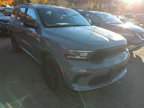 Certified 2023 Dodge Durango GT image 2