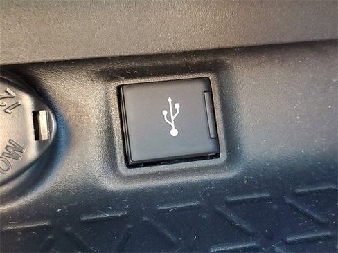 Used 2021 Toyota RAV4 XLE image 26