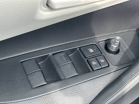 Used 2026 Toyota Corolla LE FWD image 14