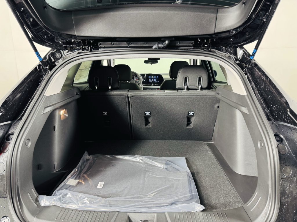 Used 2026 Chevrolet Trax LS FWD image 23
