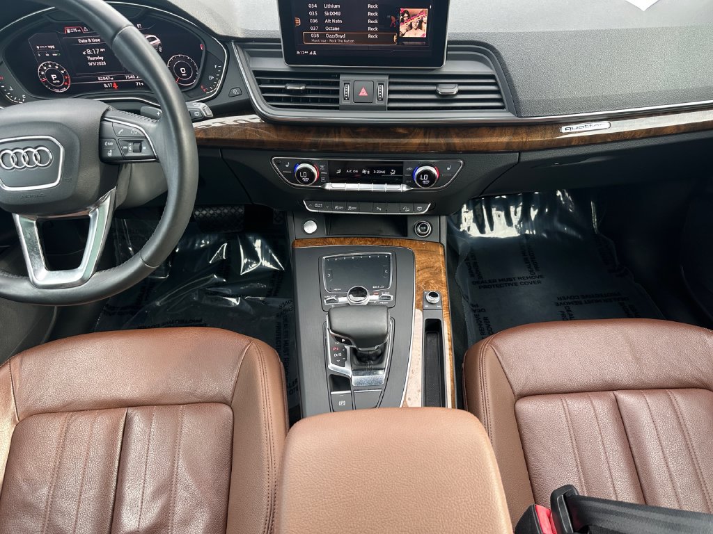 Used 2018 Audi Q5 2.0T Premium Plus w/ Premium Plus Package AWD/4WD image 11