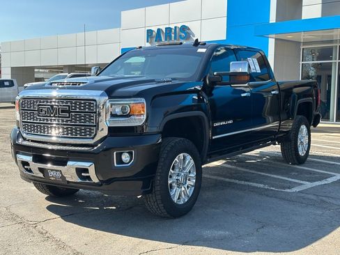 Used 2018 GMC Sierra 2500 Denali w/ Duramax Plus Package image 3