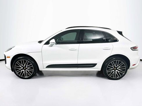 New 2026 Porsche Macan image 2