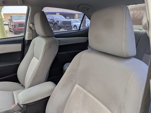 Used 2014 Toyota Corolla LE image 8