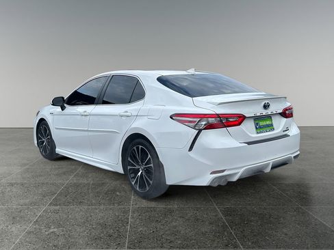 Used 2019 Toyota Camry SE image 6