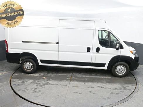 Used 2024 RAM ProMaster 2500 w/ Convenience Group image 29