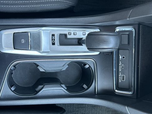 Used 2024 Subaru Ascent Premium w/ Convenience Package image 14