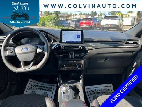 Certified 2025 Ford Escape ST-Line Select AWD/4WD image 17