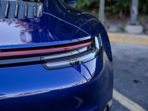 Used 2022 Porsche 911 Carrera image 26