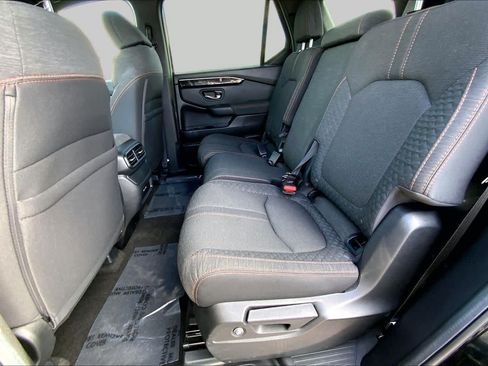Used 2025 Honda Pilot Sport image 20