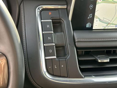 Used 2023 Chevrolet Tahoe High Country w/ Premium Package 2 image 15