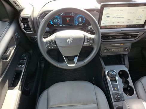 Used 2025 Ford Bronco Sport Badlands image 11