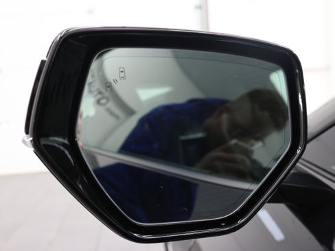 Used 2023 Chevrolet Corvette Stingray Premium Cpe w/ Z51 Performance Package image 32