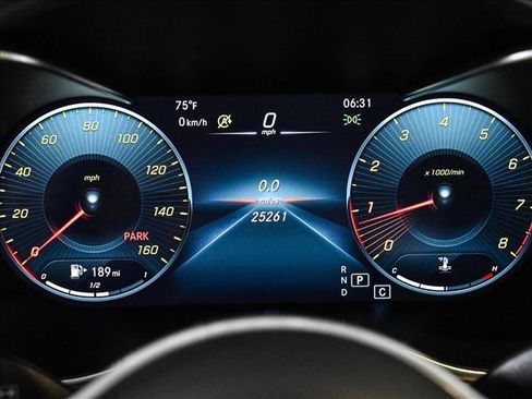 Used 2022 Mercedes-Benz GLC 300 4MATIC image 11