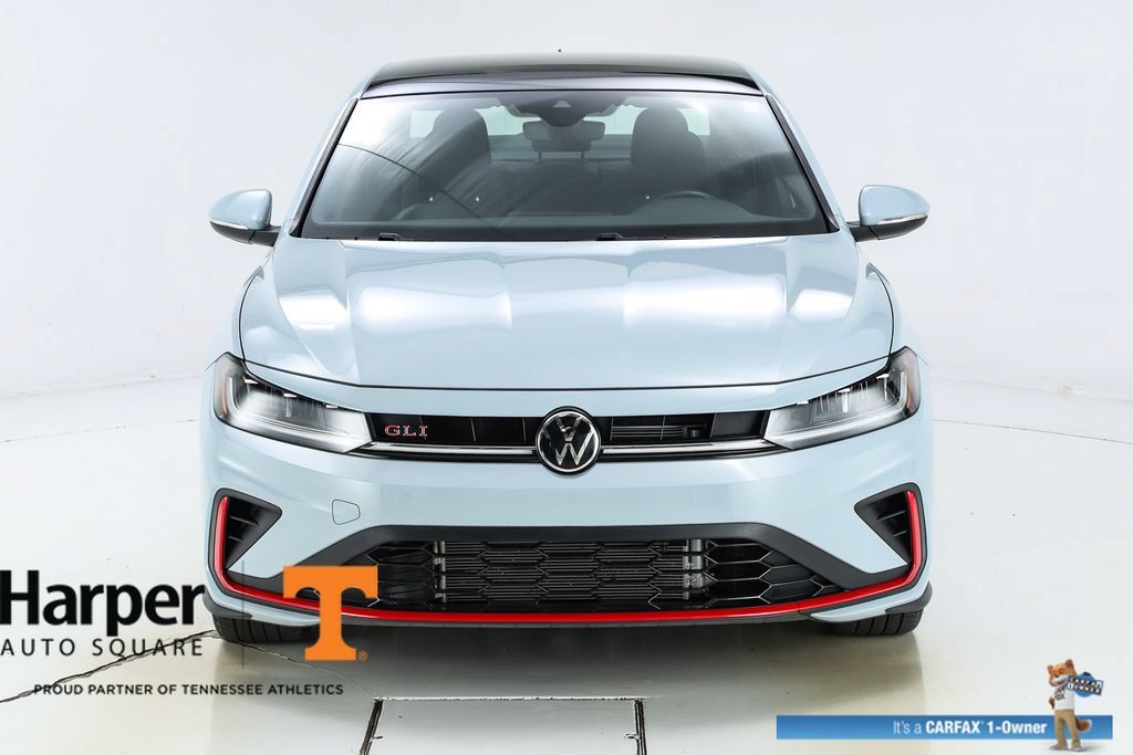 Used 2025 Volkswagen Jetta GLI Autobahn FWD image 16