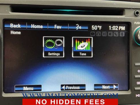 Used 2017 Chevrolet Traverse LT w/ Style and Technology Package image 27