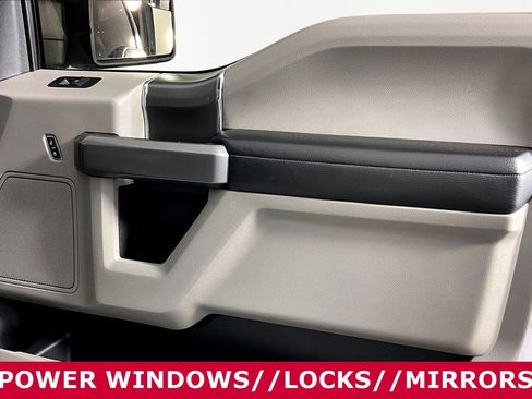 Used 2017 Ford F150 XLT w/ XTR Package image 24