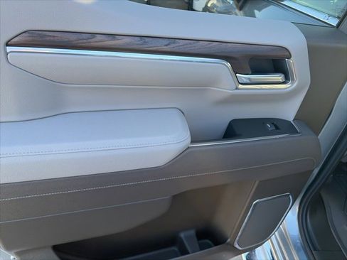 New 2026 GMC Sierra 1500 SLT w/ SLT Premium Plus Package image 12