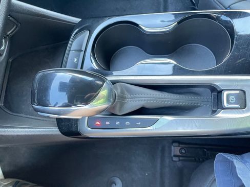 Used 2025 Buick Envista Sport Touring image 41