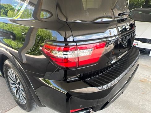 Certified 2023 Nissan Armada SL w/ Midnight Edition Package AWD/4WD image 38