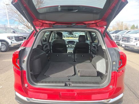 Used 2018 GMC Terrain SLT w/ Preferred Package image 19