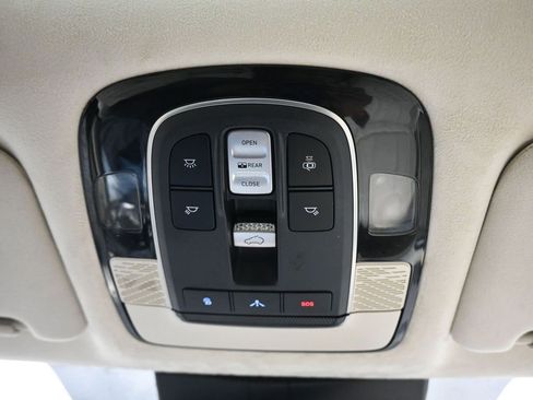 Used 2020 Hyundai Palisade Limited image 32