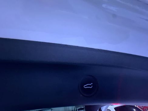 Used 2024 Tesla Model Y Long Range image 40