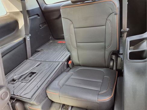 Used 2023 GMC Acadia AT4 w/ Preferred Package image 24