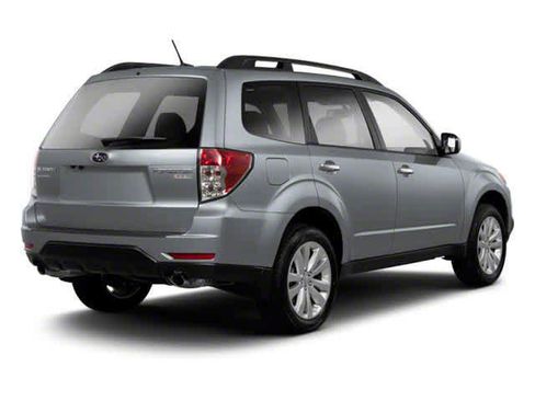 Used 2013 Subaru Forester 2.5X Limited AWD/4WD image 5